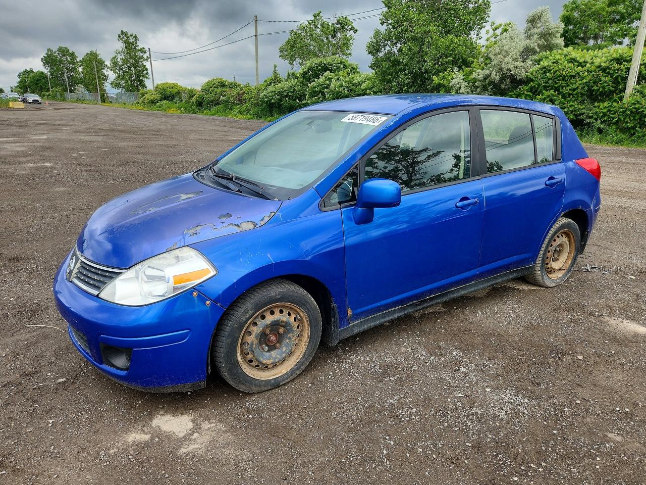 2011 NISSAN VERSA