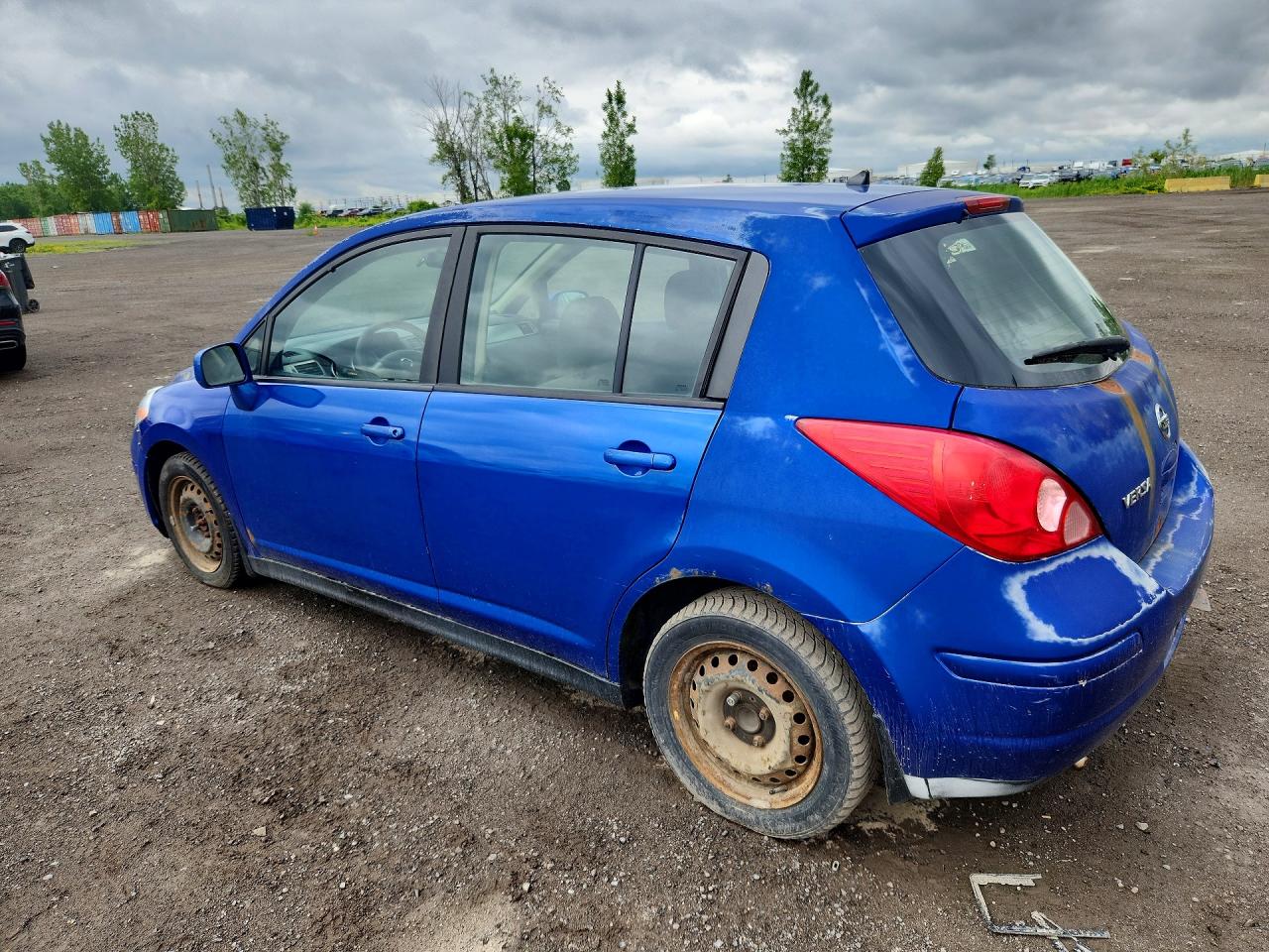 2011 NISSAN VERSA