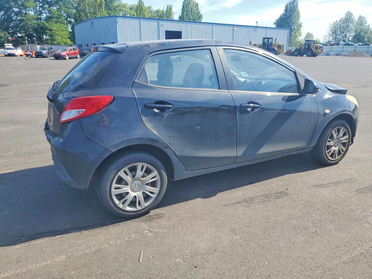 2013 MAZDA 2