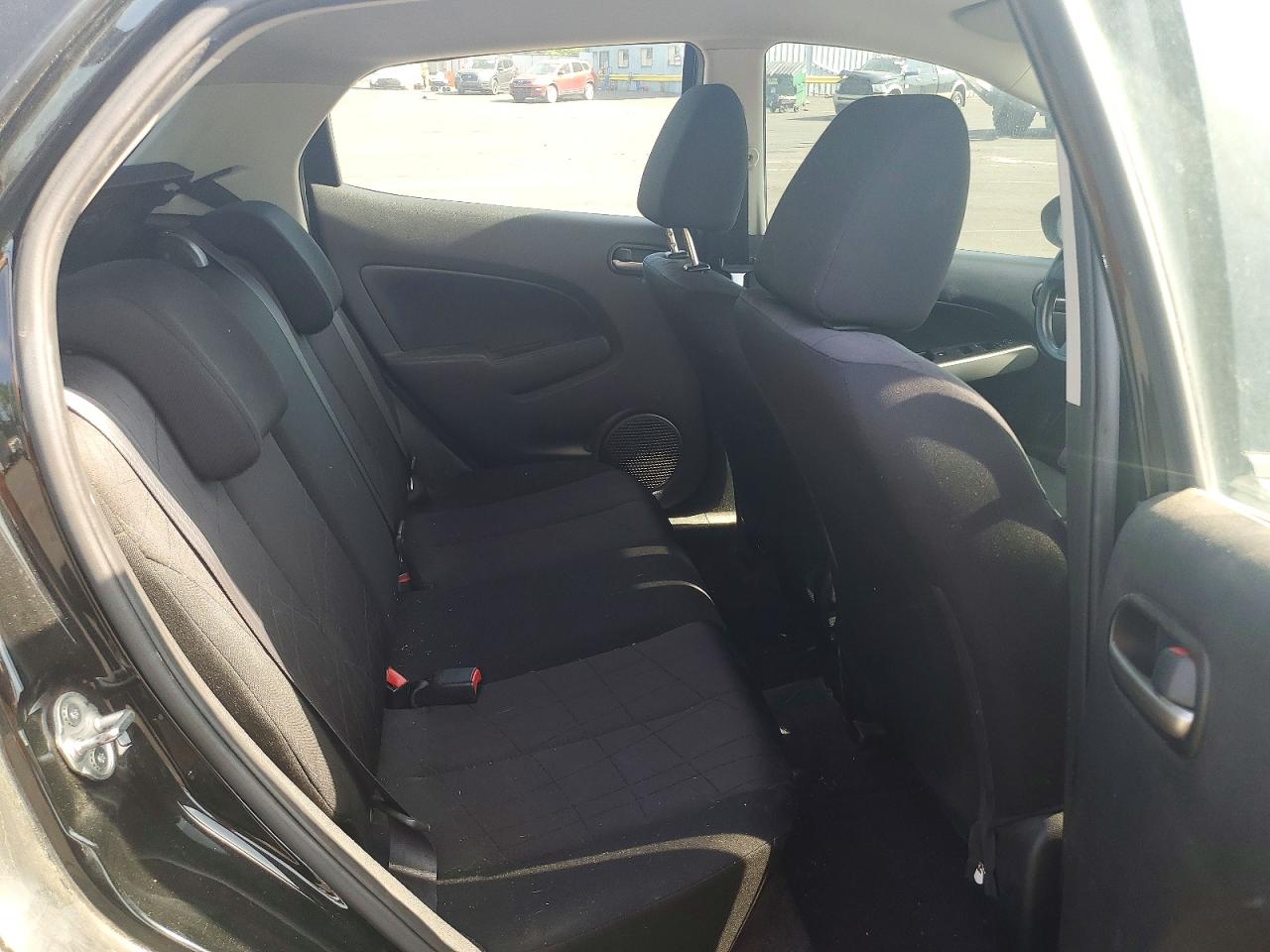 2013 MAZDA 2