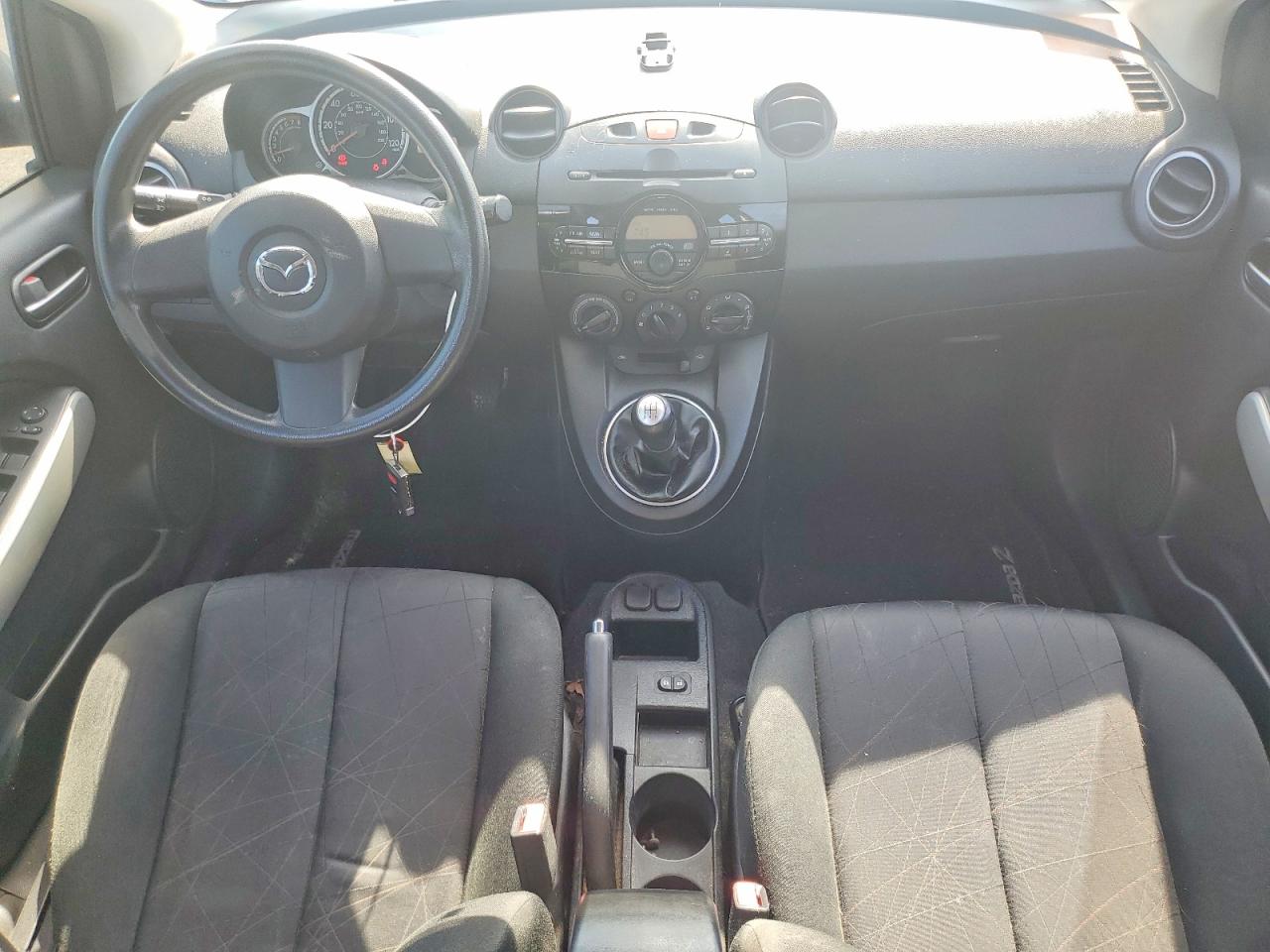 2013 MAZDA 2