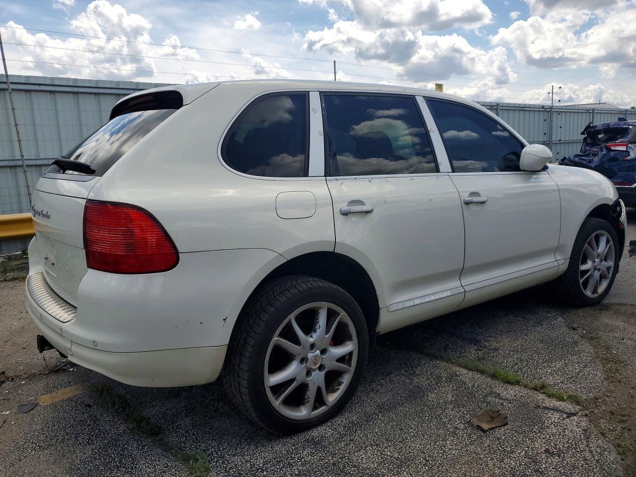 2004 PORSCHE CAYENNE