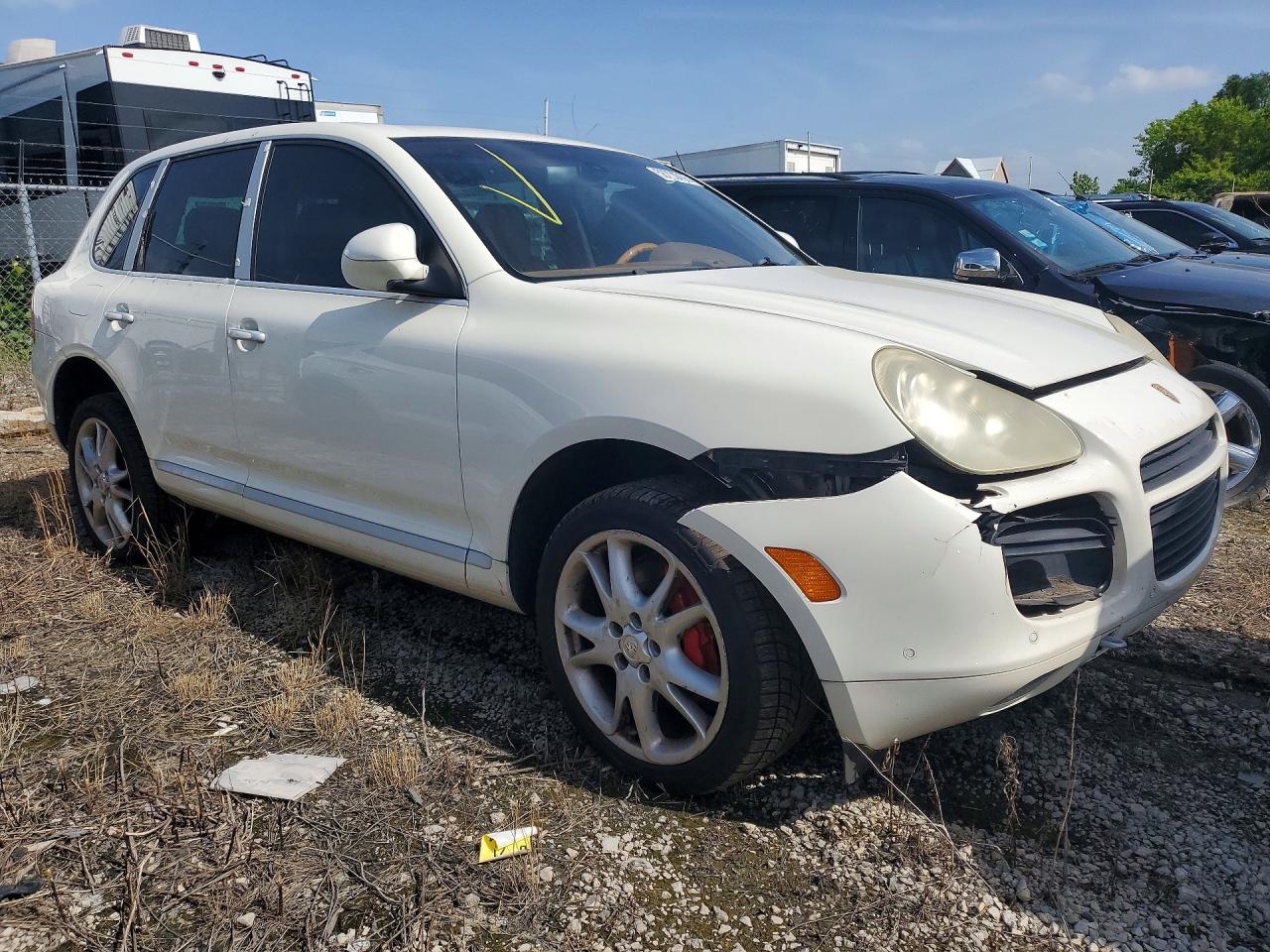 2004 PORSCHE CAYENNE