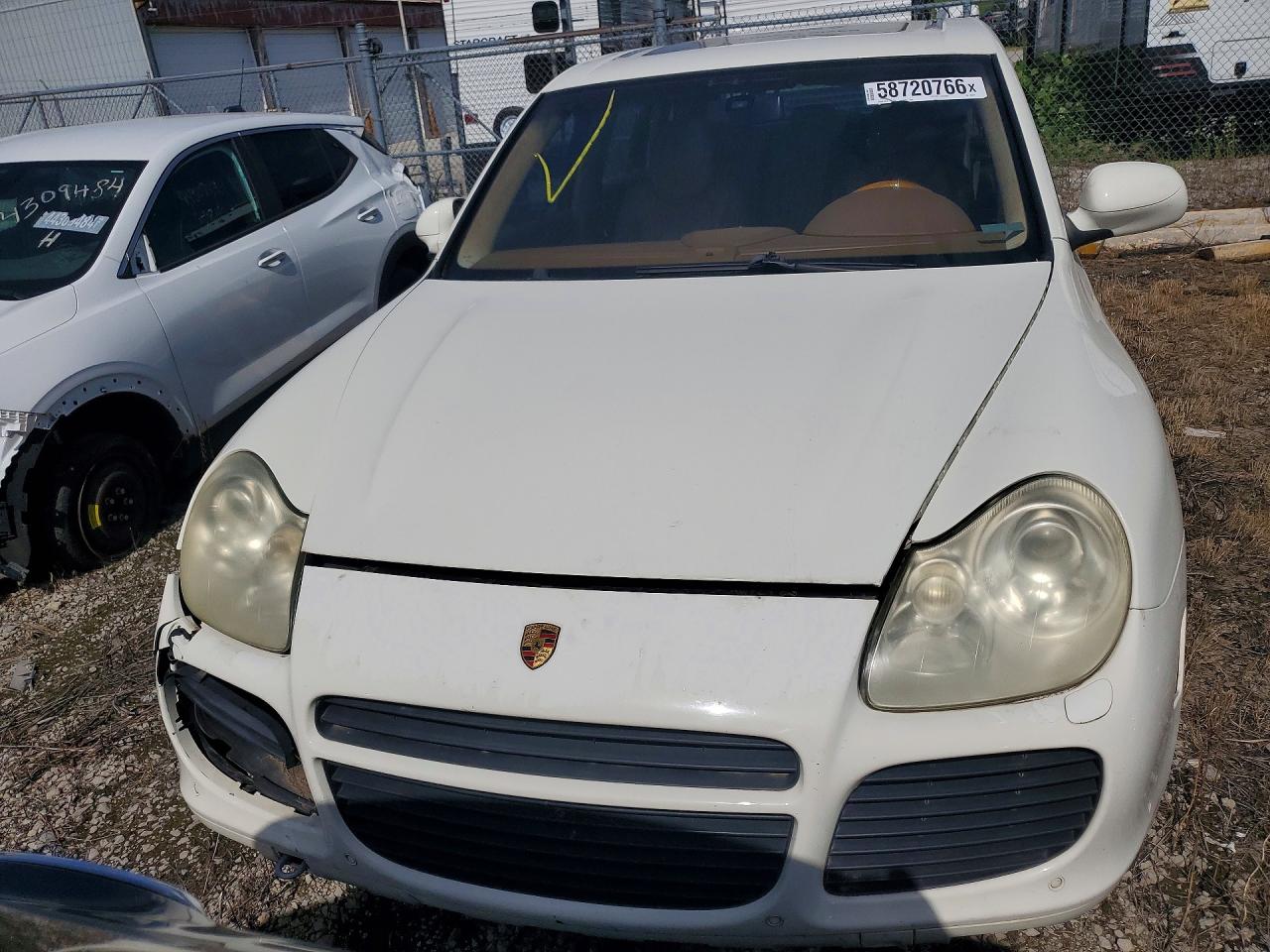2004 PORSCHE CAYENNE