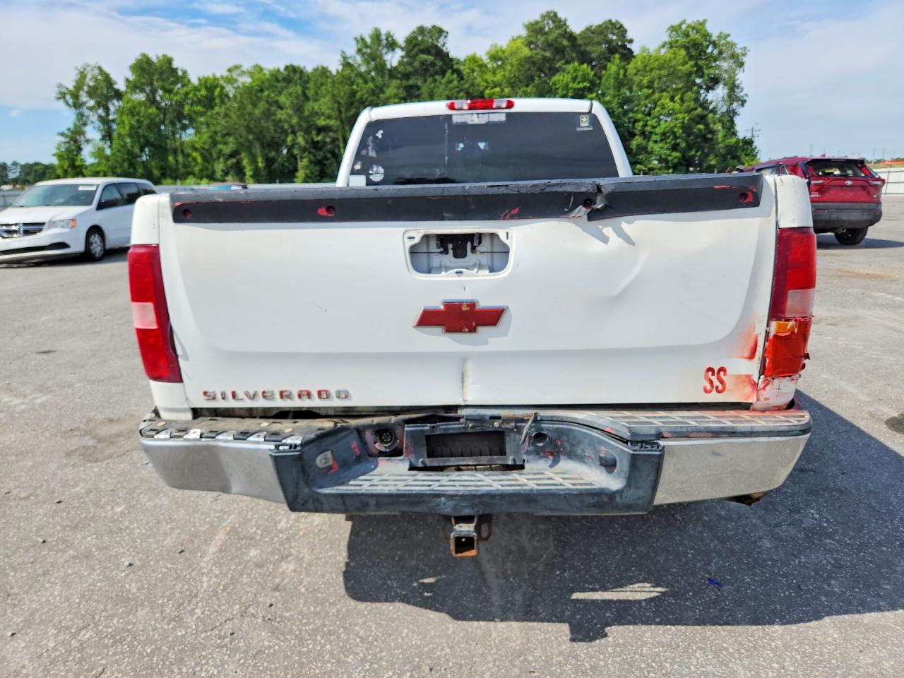 2011 CHEVROLET SILVERADO