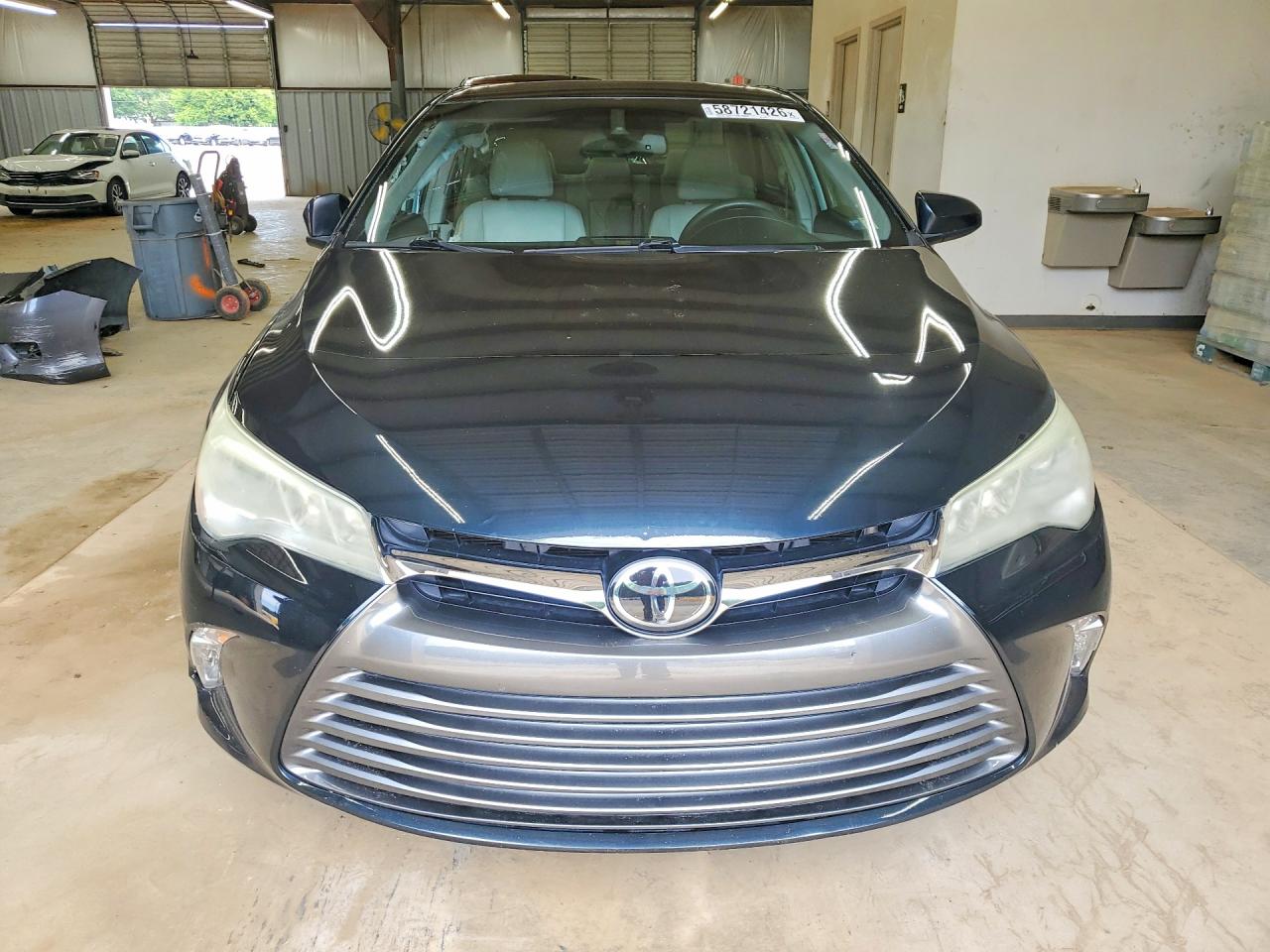 2016 TOYOTA CAMRY