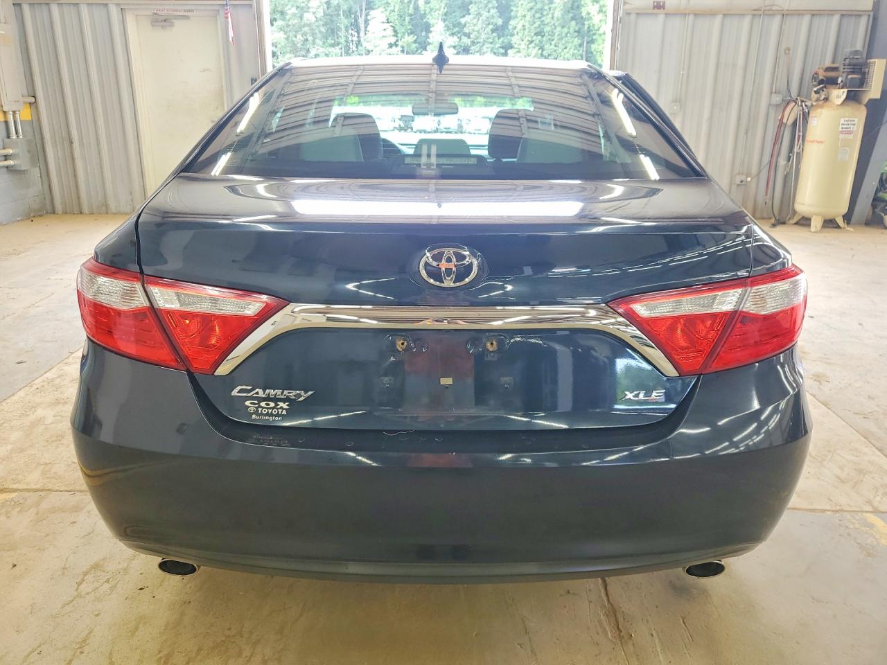 2016 TOYOTA CAMRY