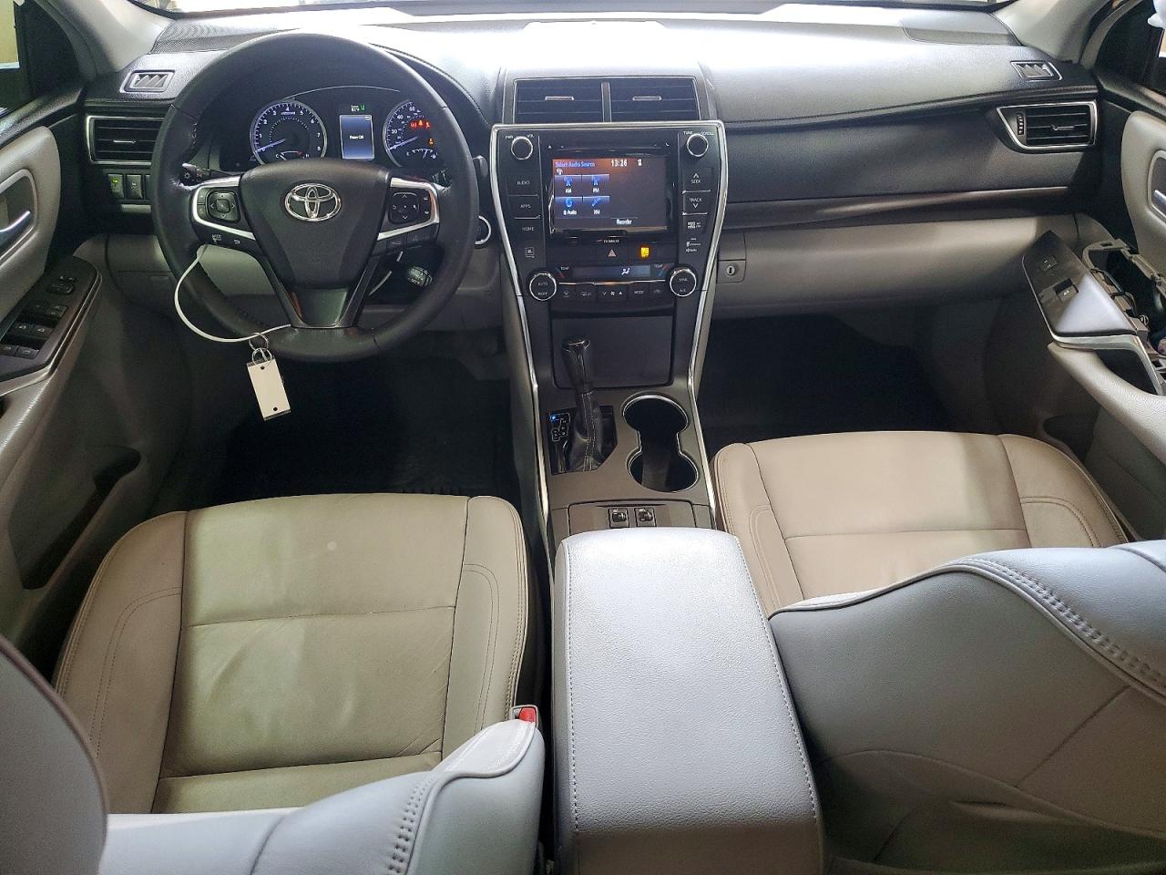 2016 TOYOTA CAMRY