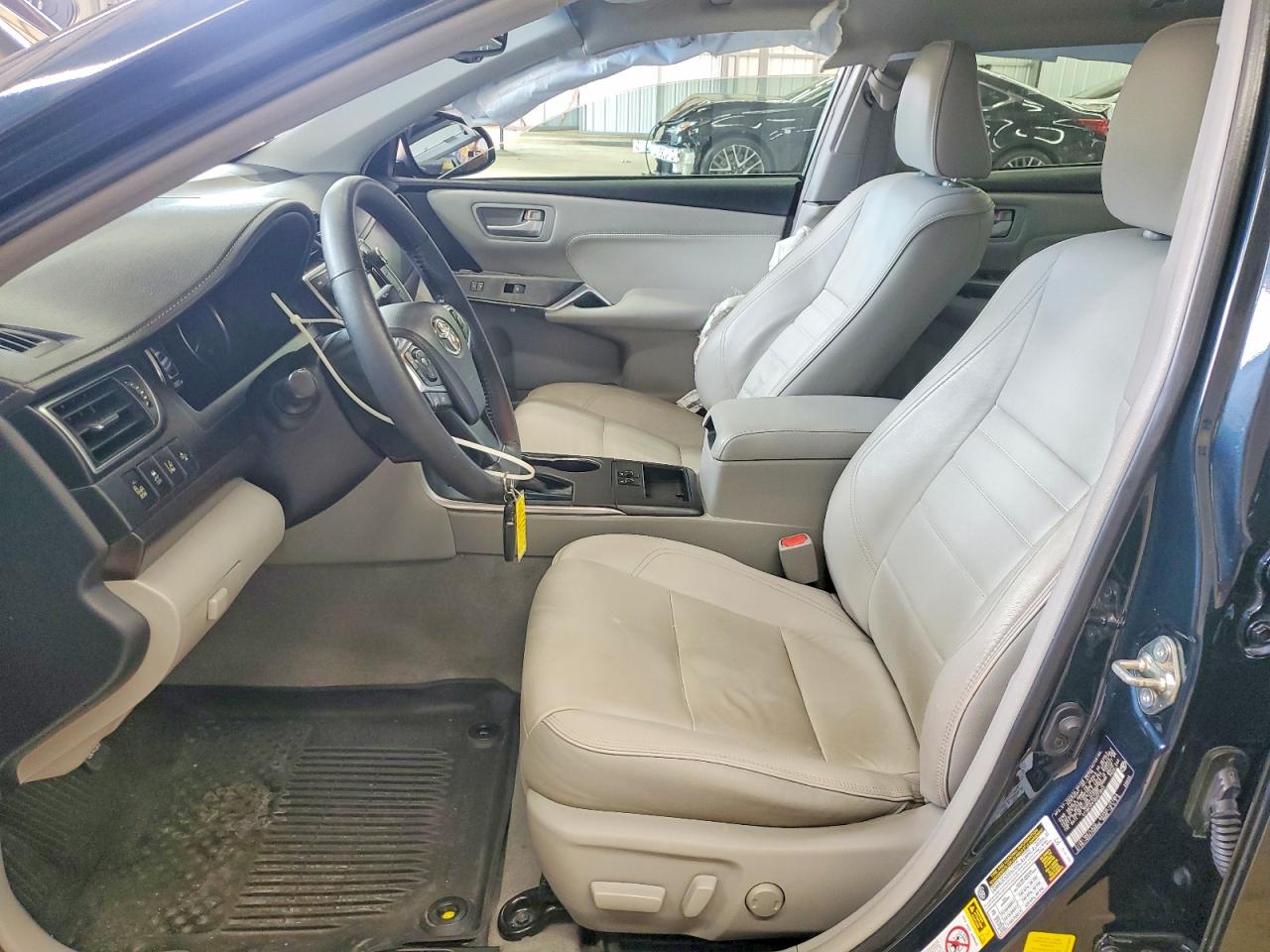 2016 TOYOTA CAMRY