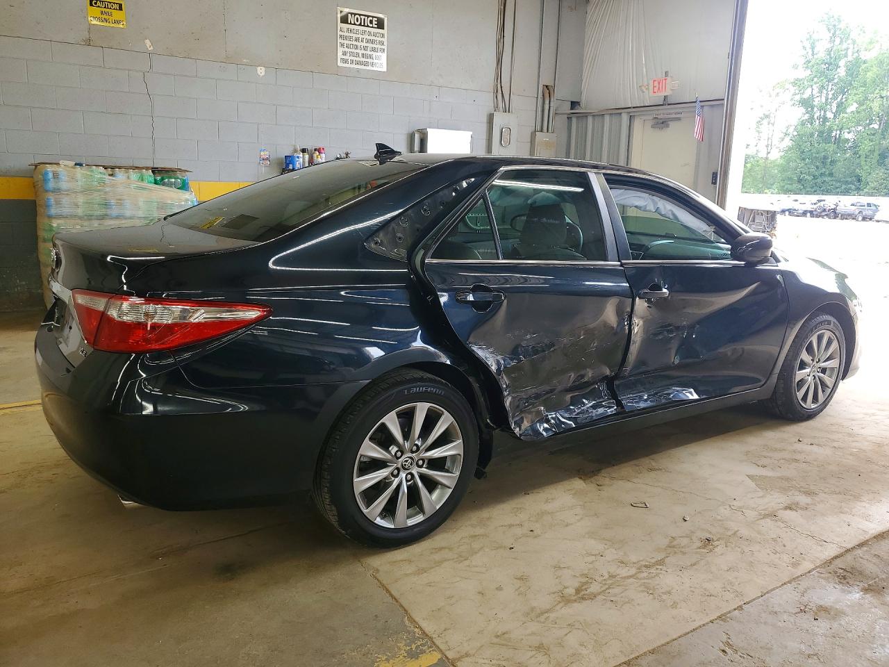 2016 TOYOTA CAMRY