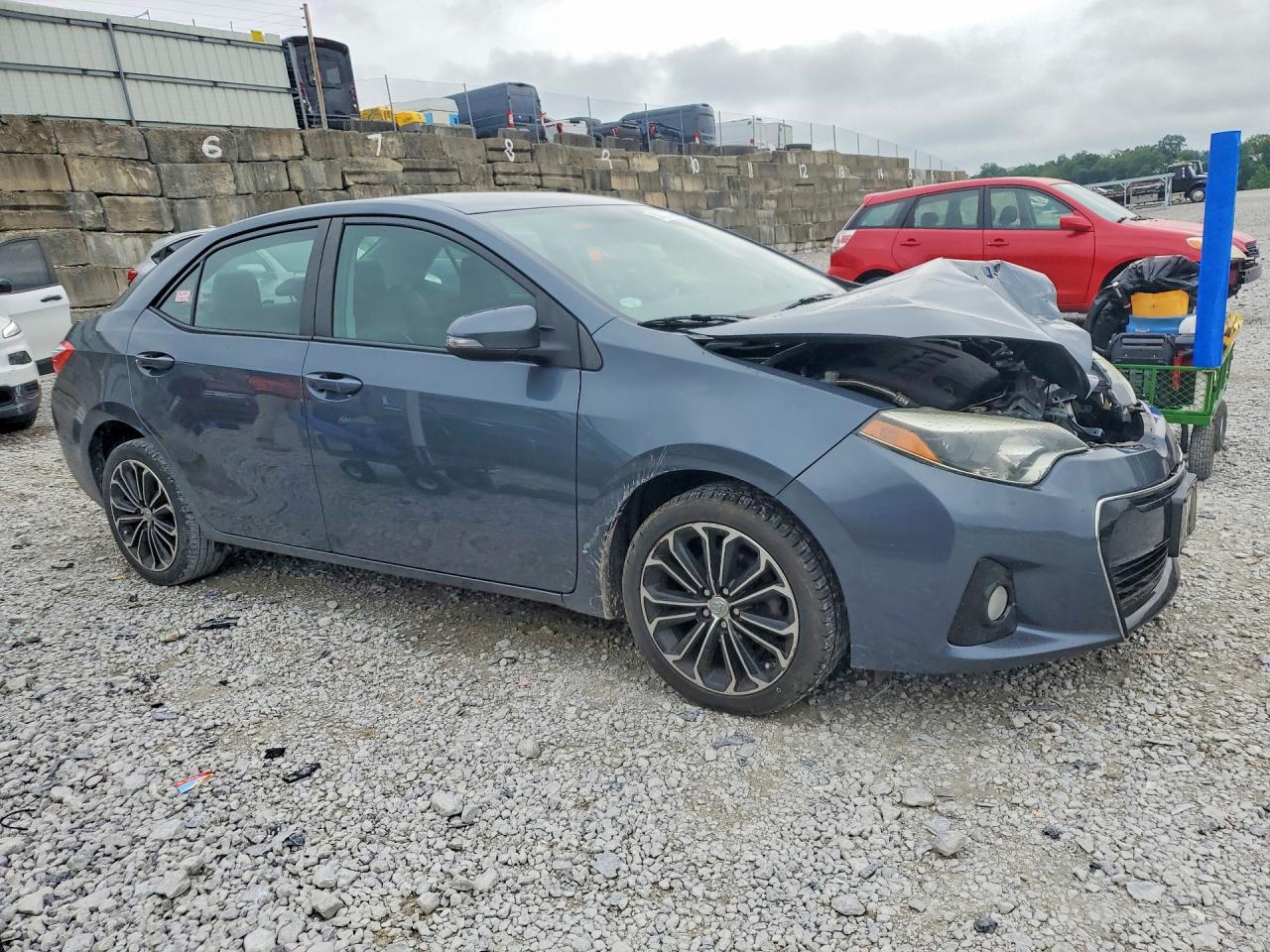 2015 TOYOTA COROLLA