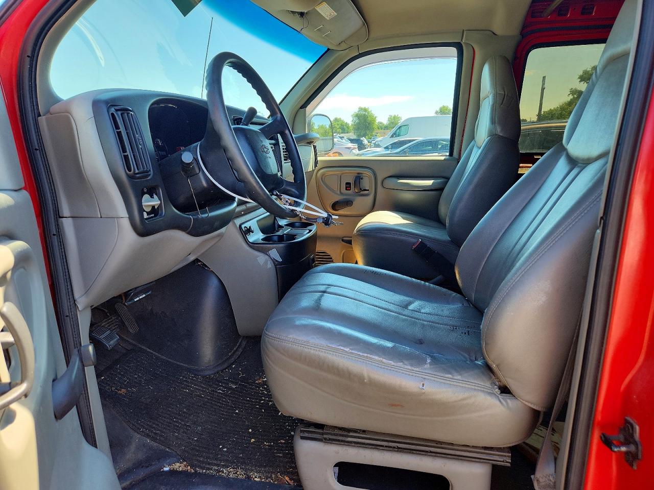 2001 CHEVROLET EXPRESS
