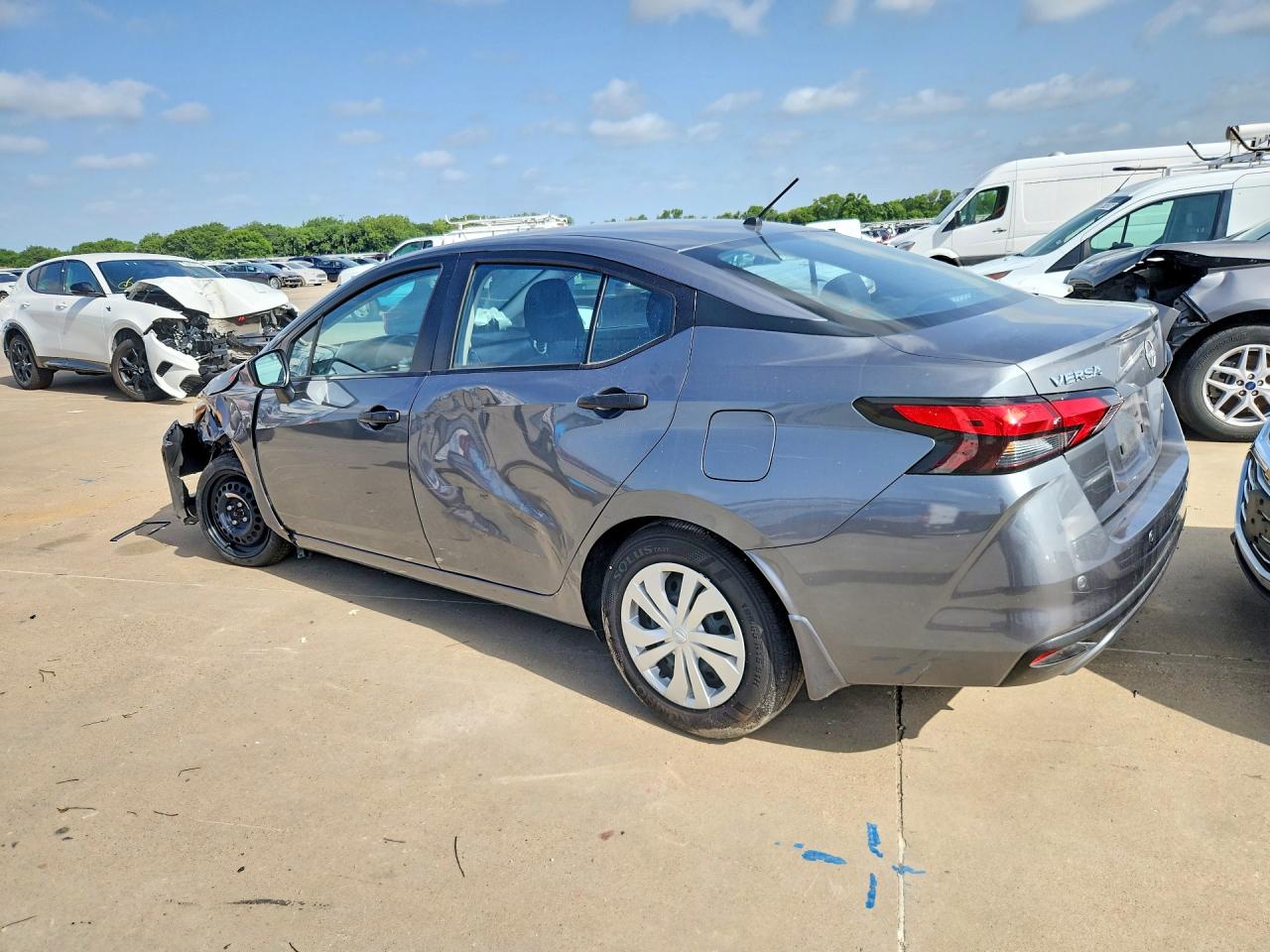 2025 NISSAN VERSA