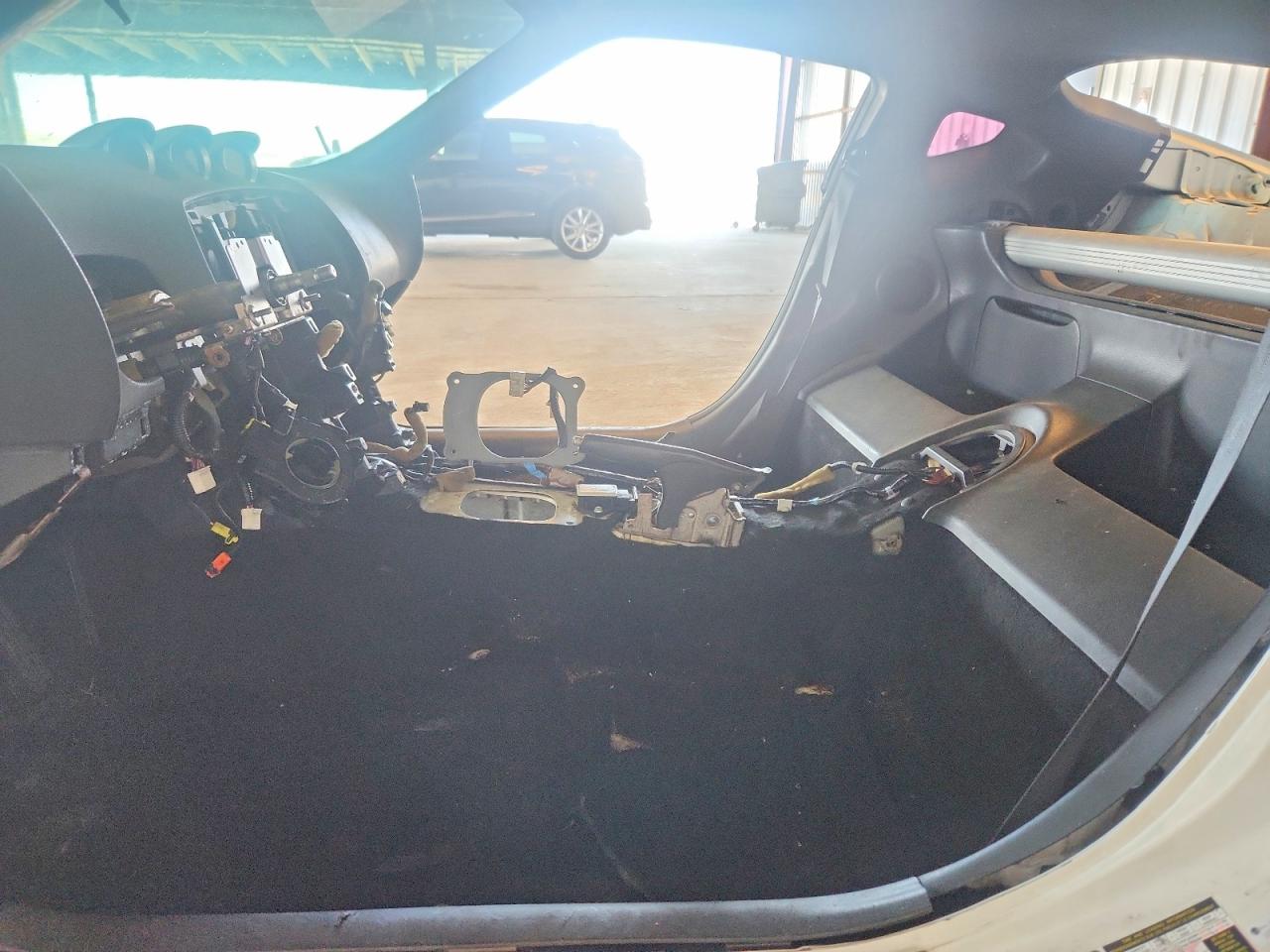 2016 NISSAN 370Z