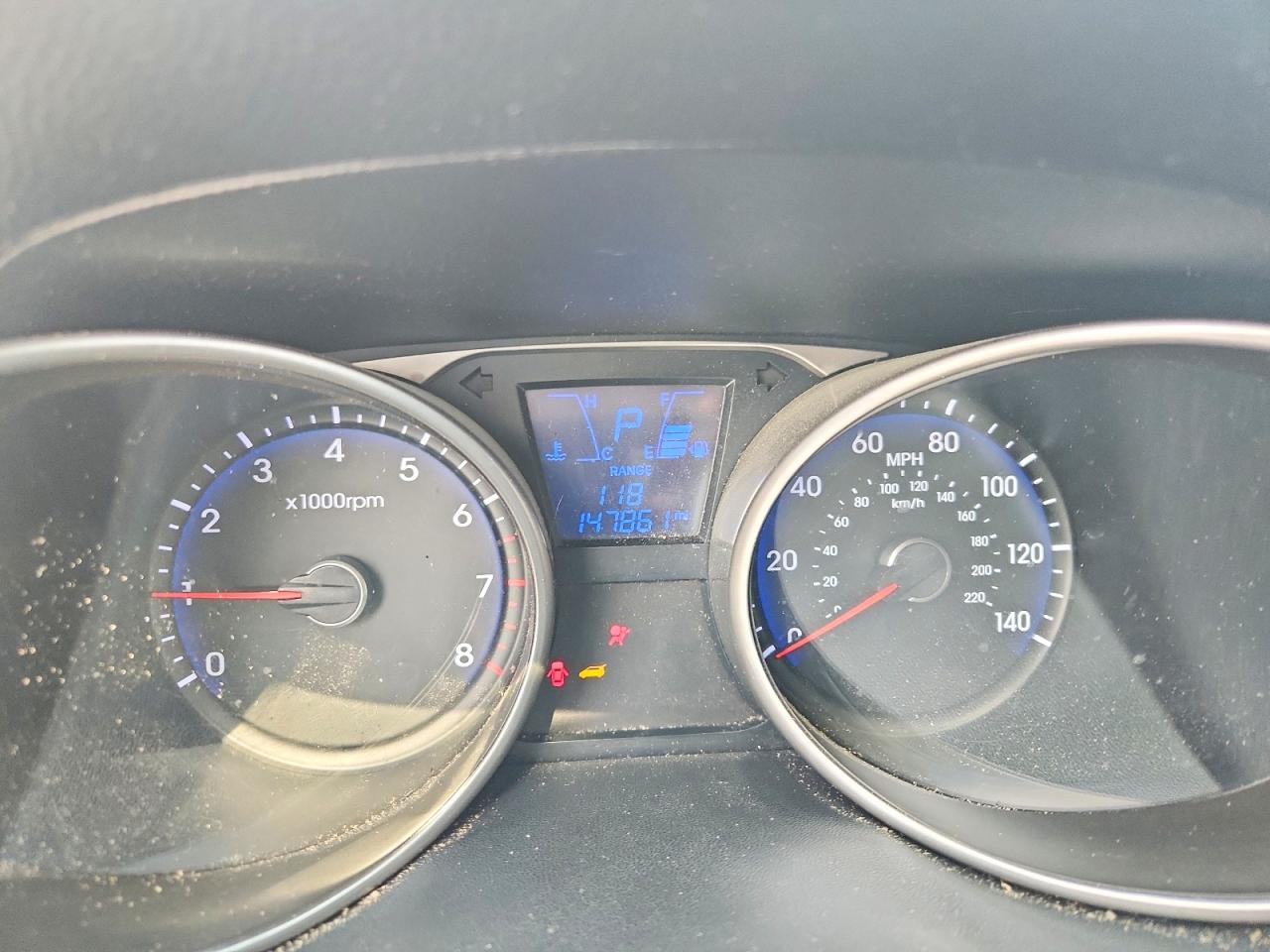 2011 HYUNDAI TUCSON