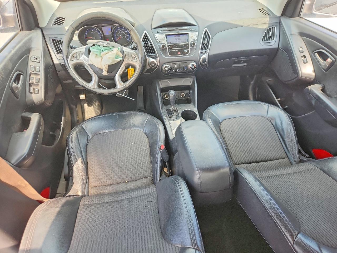 2011 HYUNDAI TUCSON