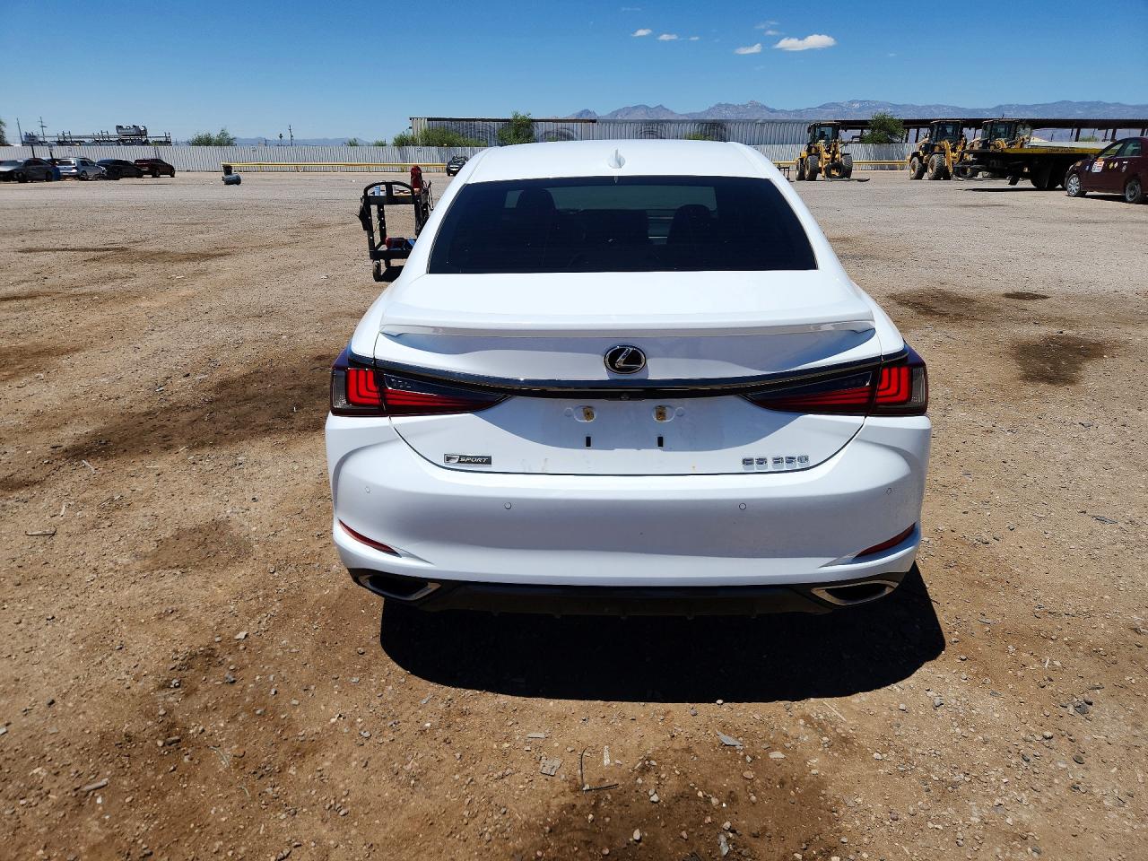 2019 LEXUS ES350