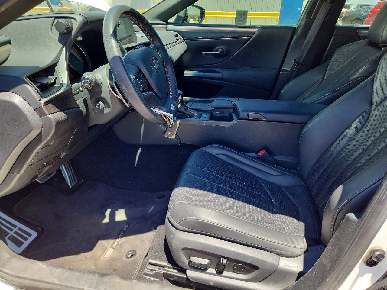 2019 LEXUS ES350