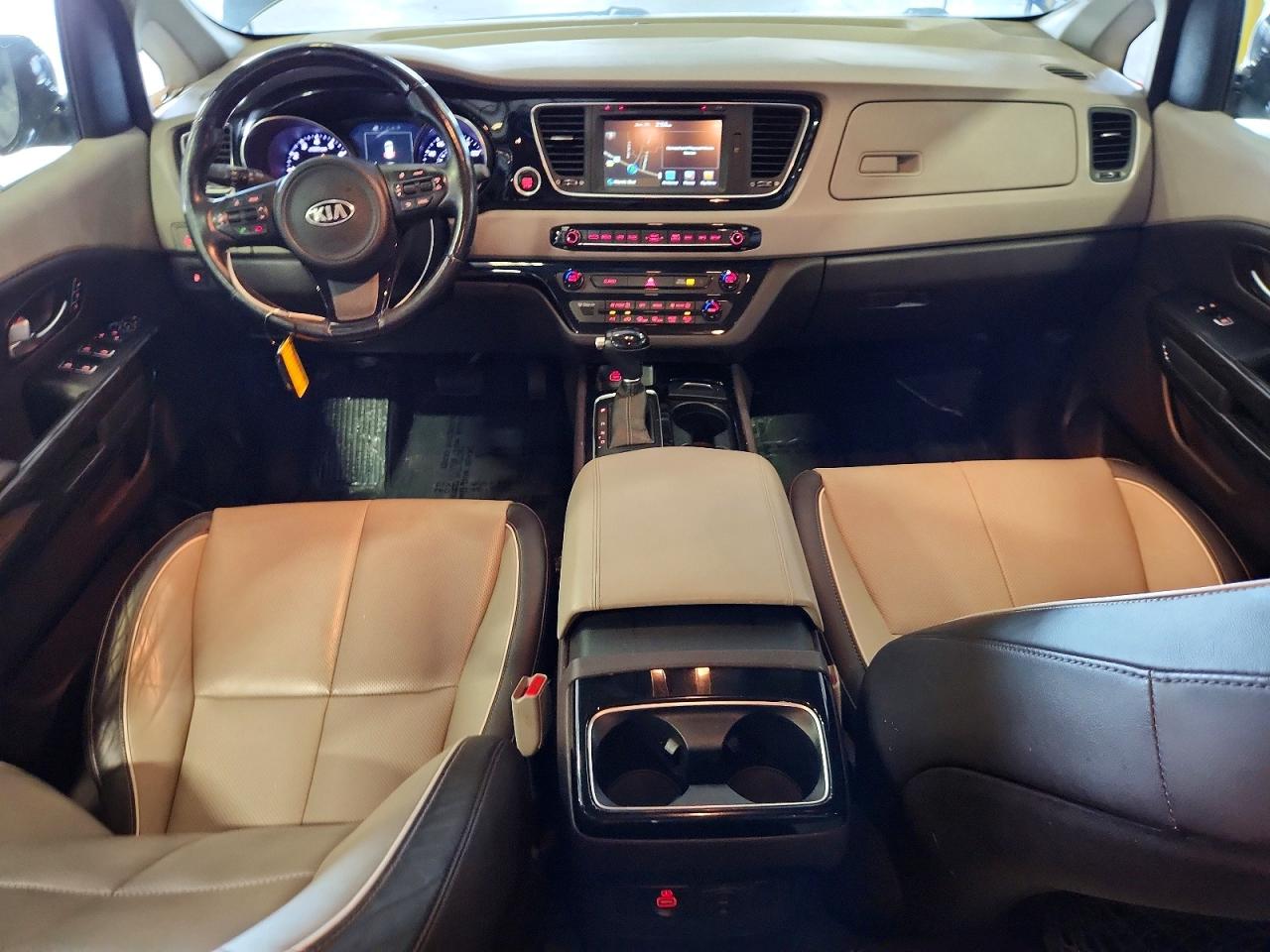 2015 KIA SEDONA