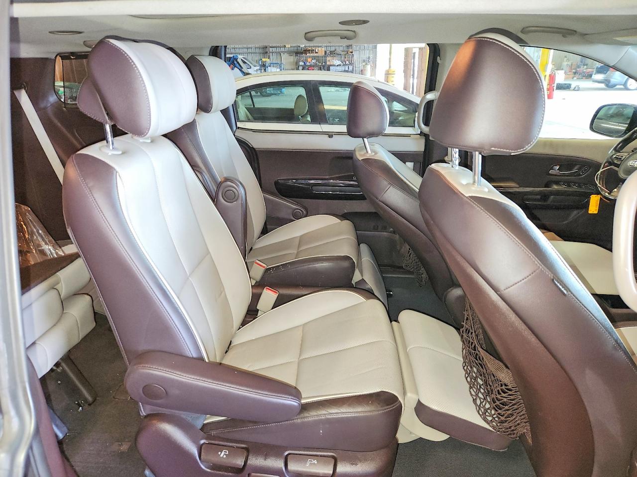 2015 KIA SEDONA