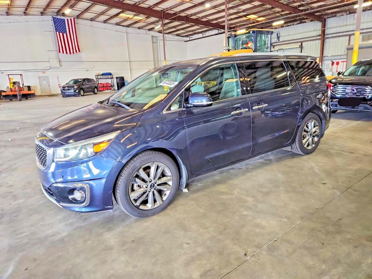 2015 KIA SEDONA