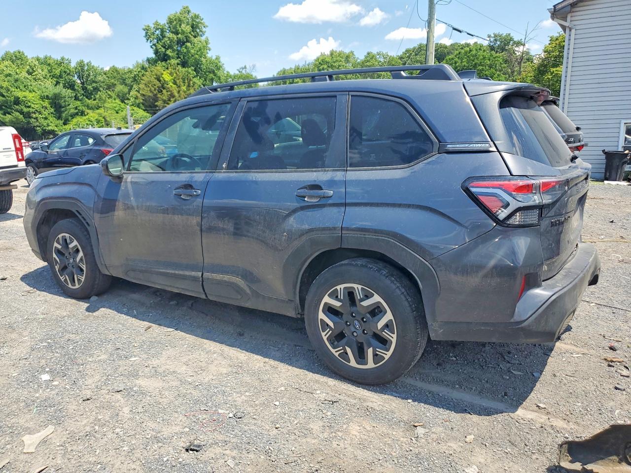 2025 SUBARU FORESTER