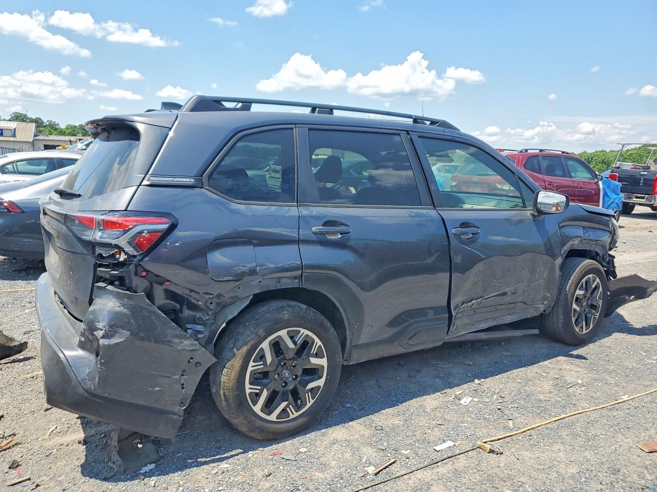 2025 SUBARU FORESTER