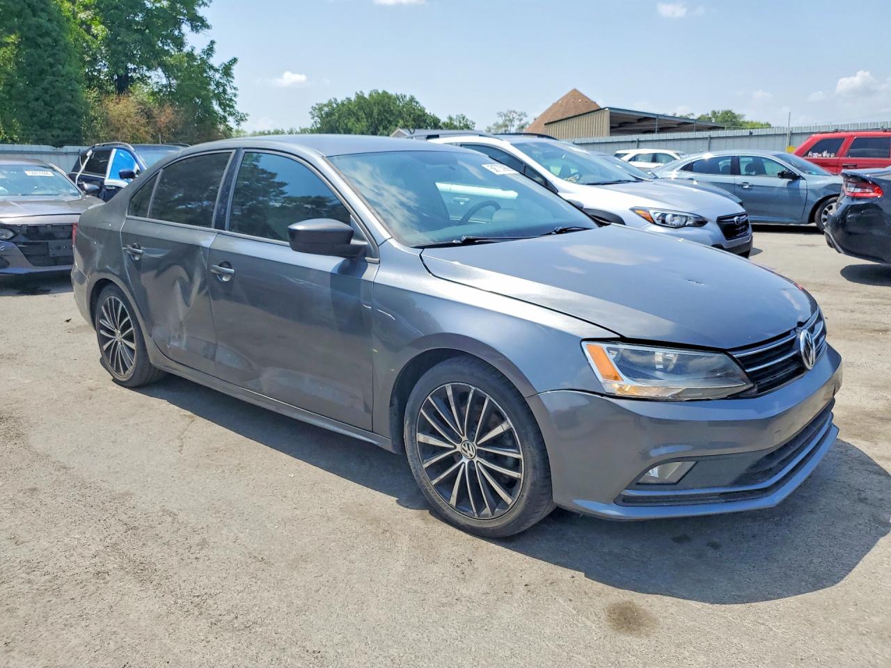 2016 VOLKSWAGEN JETTA