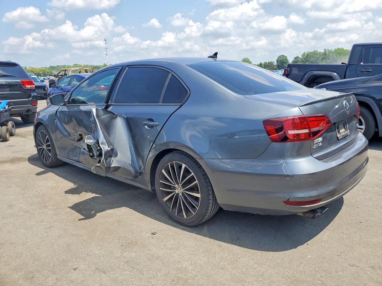 2016 VOLKSWAGEN JETTA