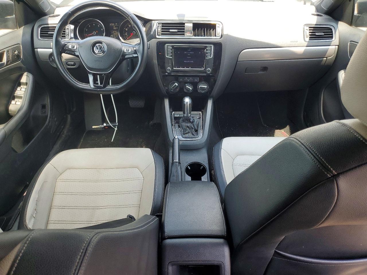 2016 VOLKSWAGEN JETTA