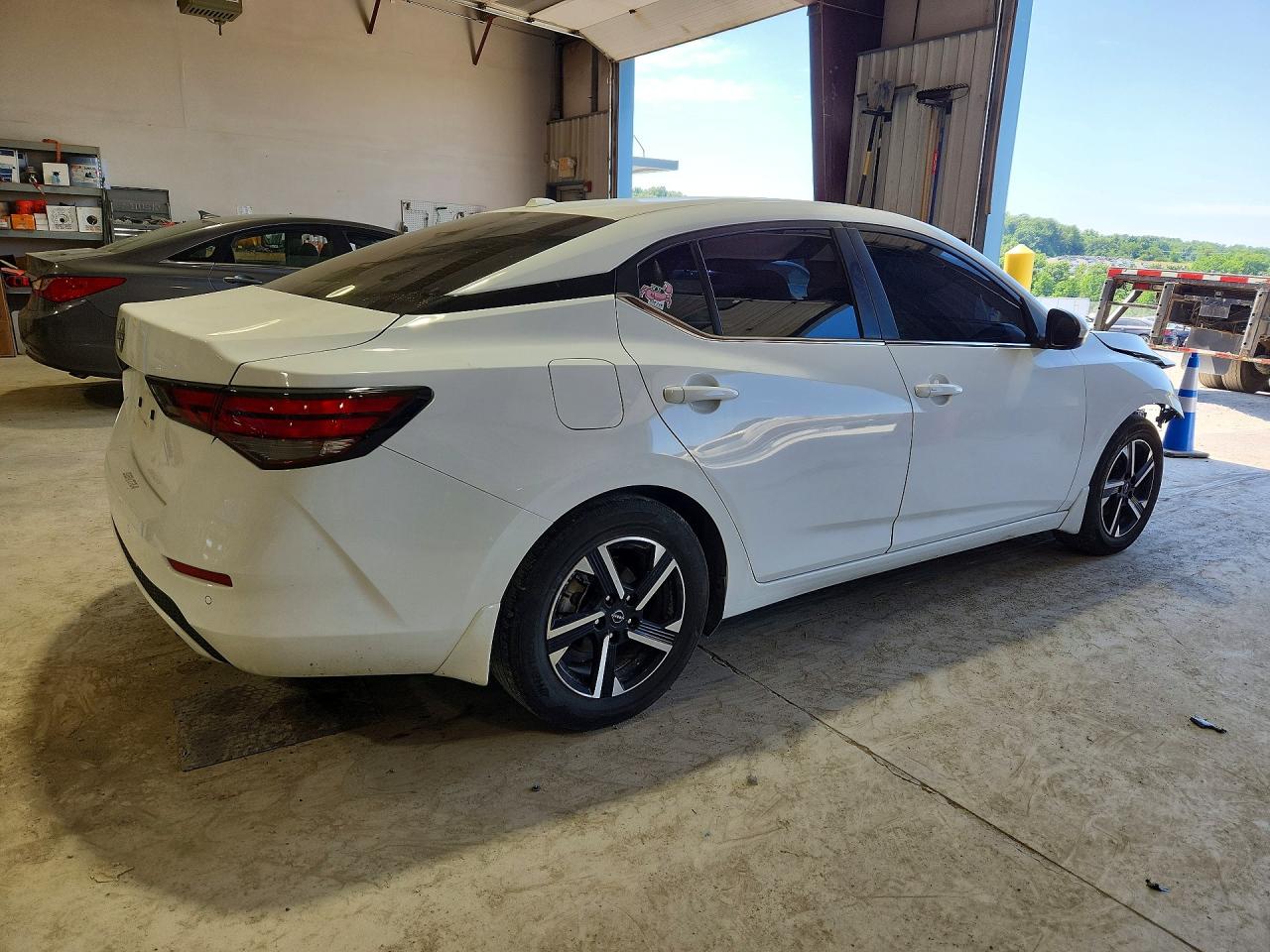 2025 NISSAN SENTRA