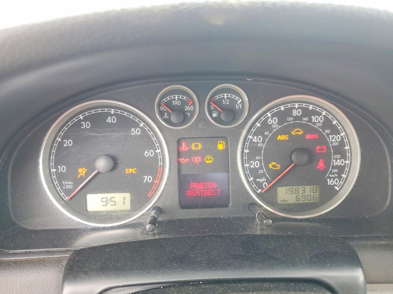 2003 VOLKSWAGEN PASSAT