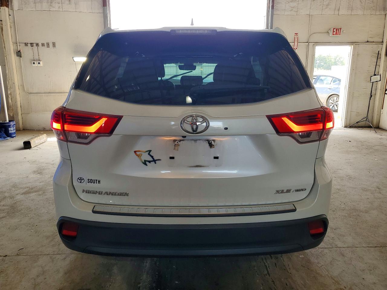 2017 TOYOTA HIGHLANDER
