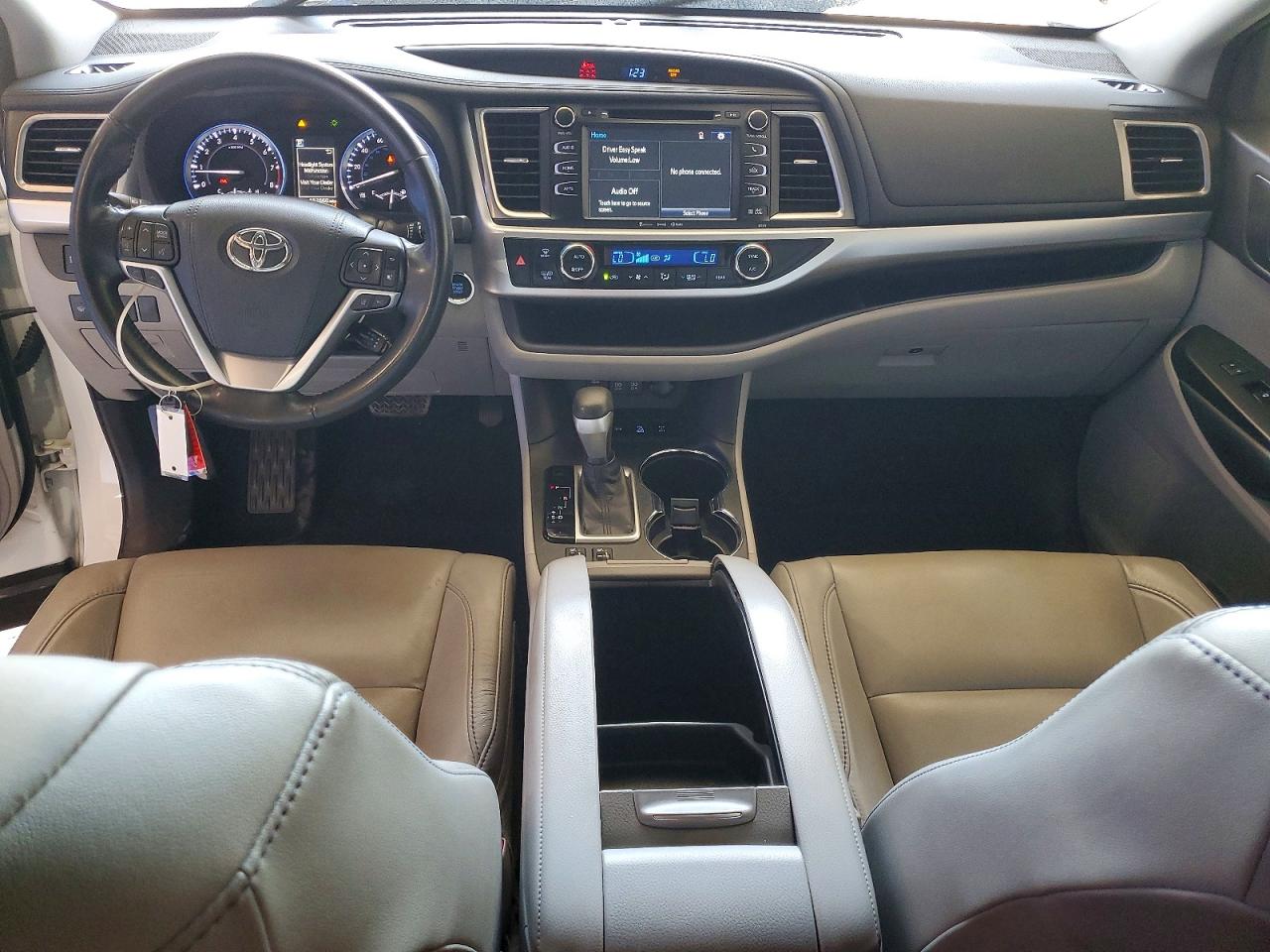 2017 TOYOTA HIGHLANDER