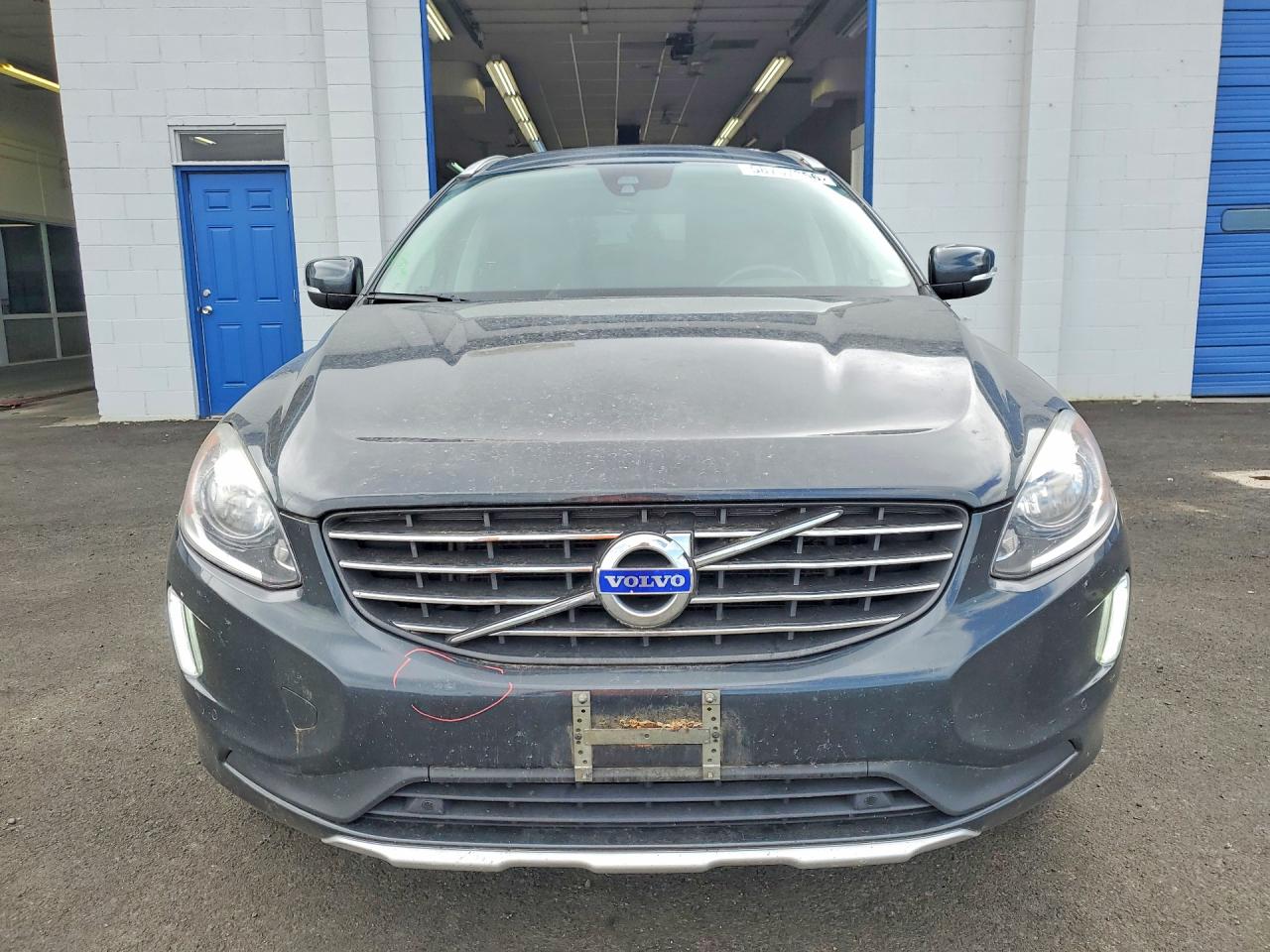 2015 VOLVO XC60
