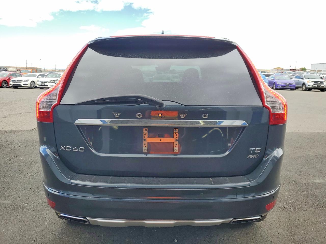 2015 VOLVO XC60