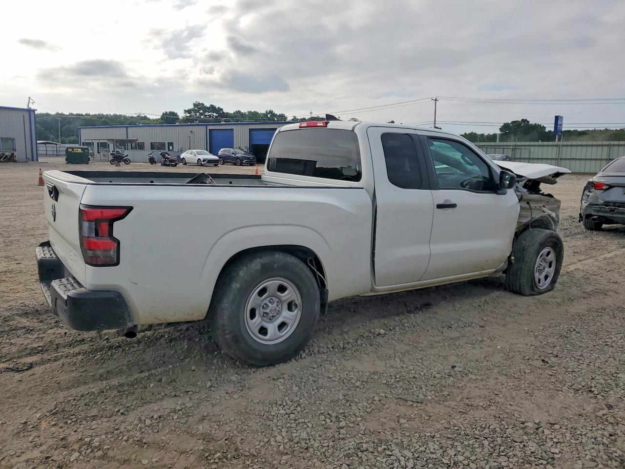2023 NISSAN FRONTIER