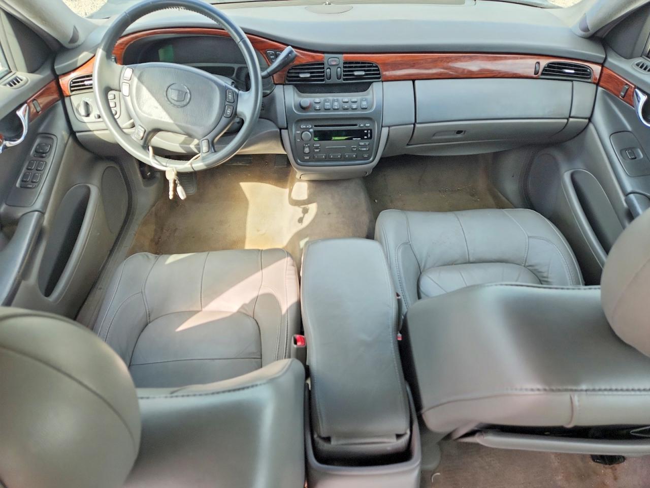 2005 CADILLAC DEVILLE