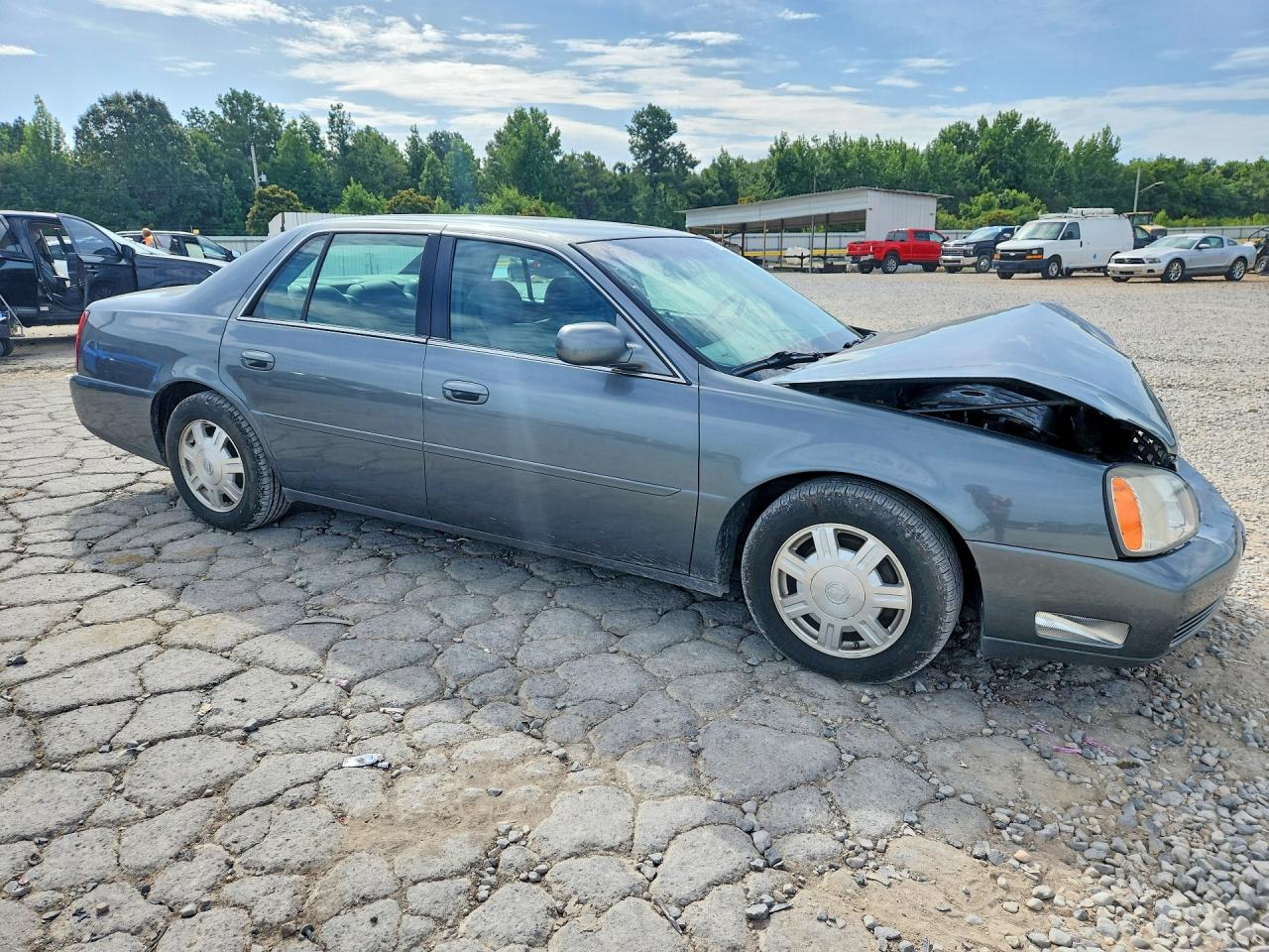 2005 CADILLAC DEVILLE
