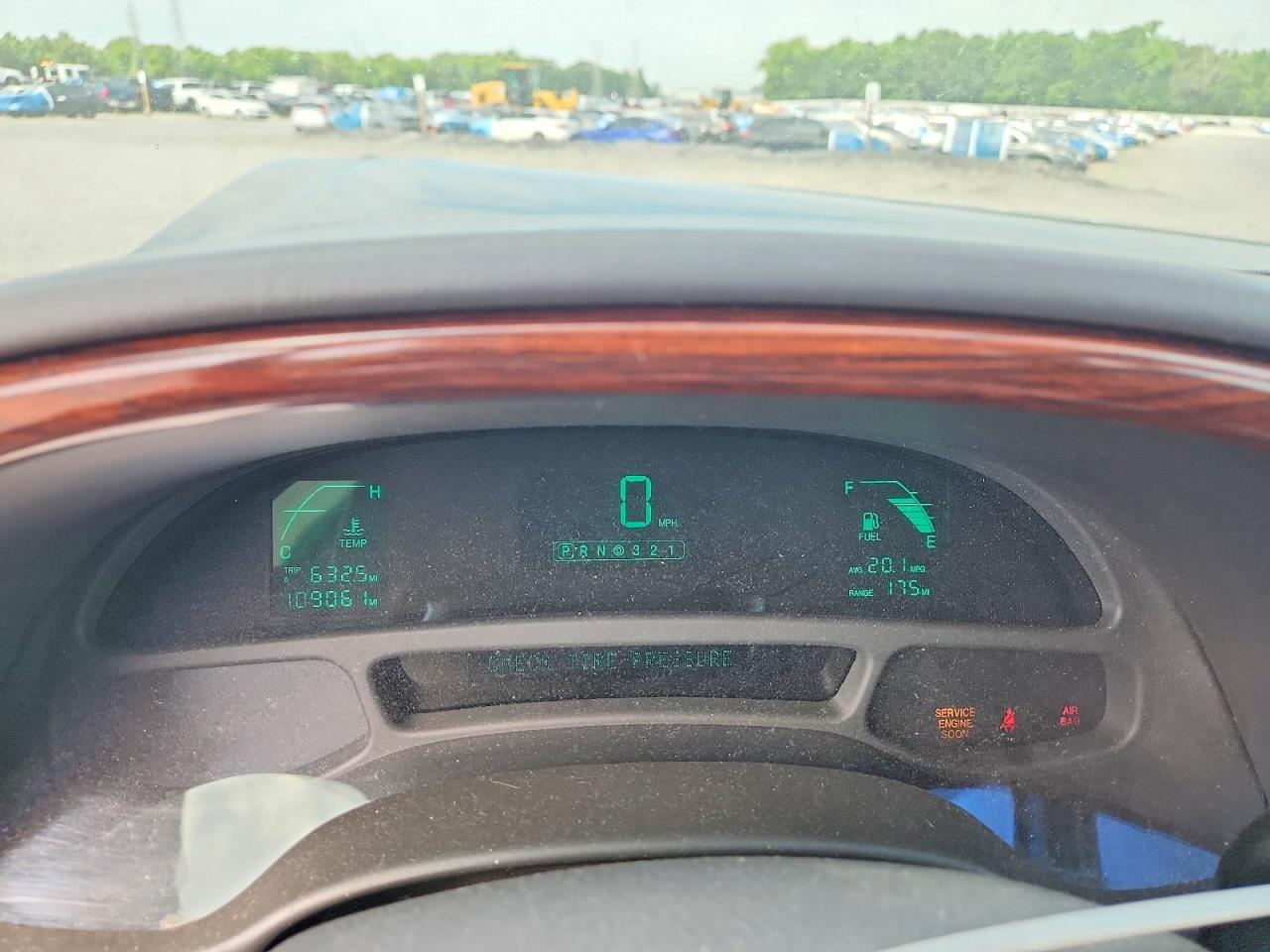 2005 CADILLAC DEVILLE
