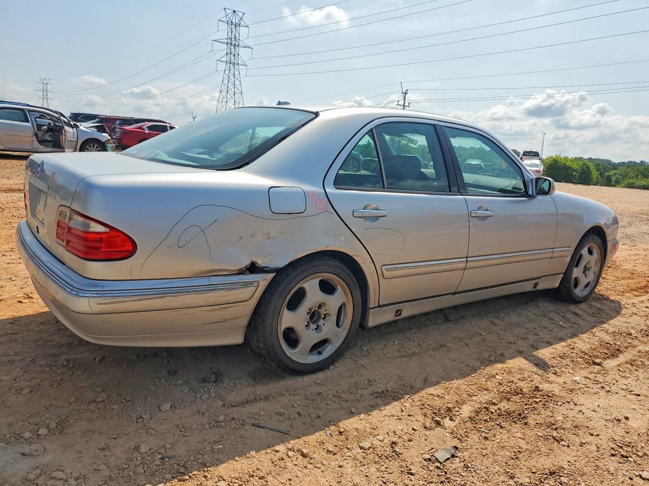 2000 MERCEDES-BENZ E-CLASS