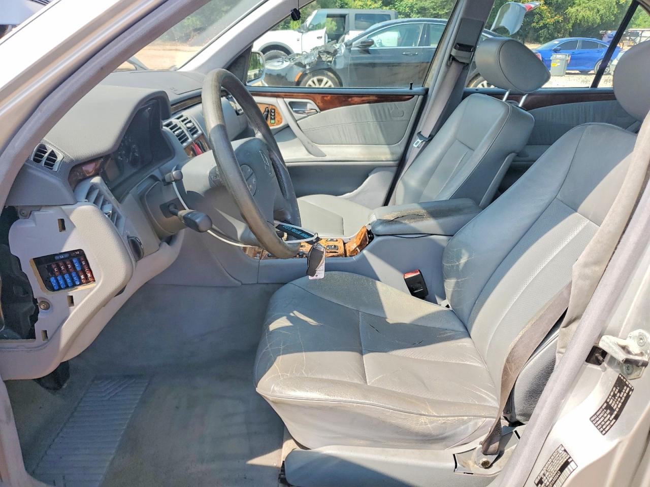 2000 MERCEDES-BENZ E-CLASS