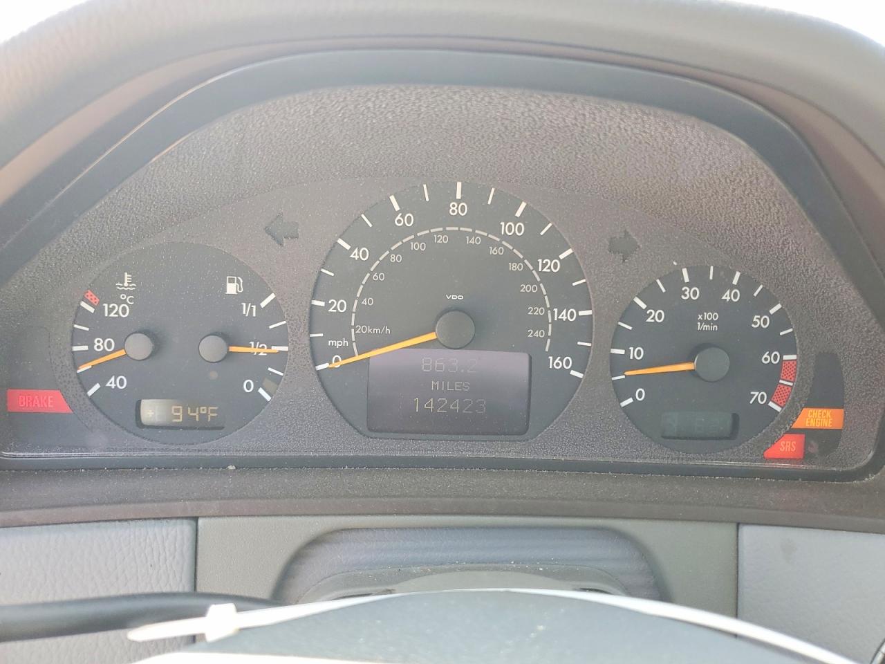 2000 MERCEDES-BENZ E-CLASS