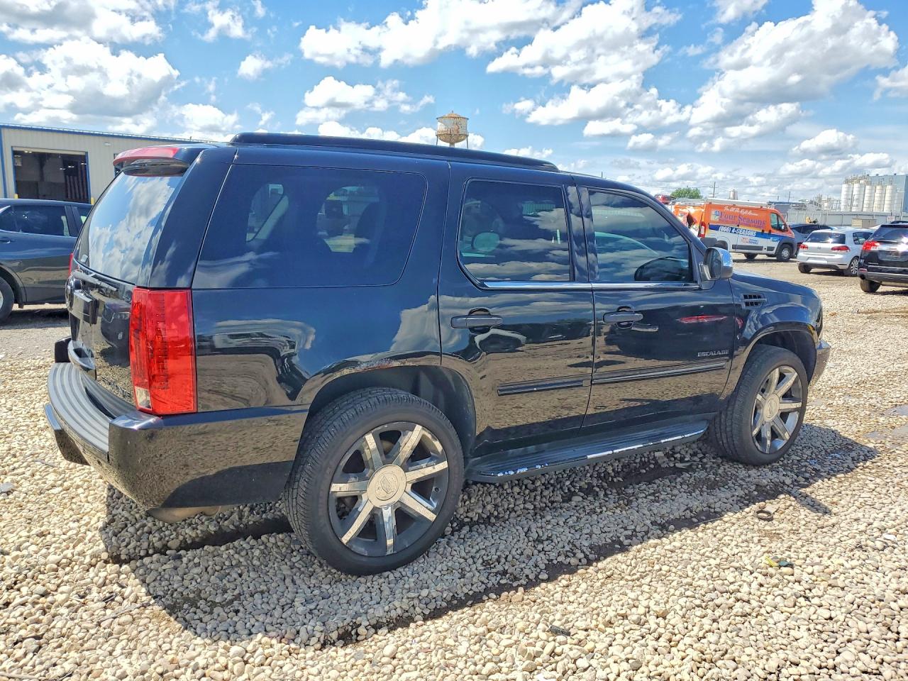 2012 CADILLAC ESCALADE