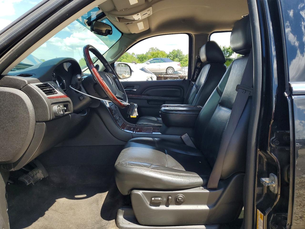 2012 CADILLAC ESCALADE