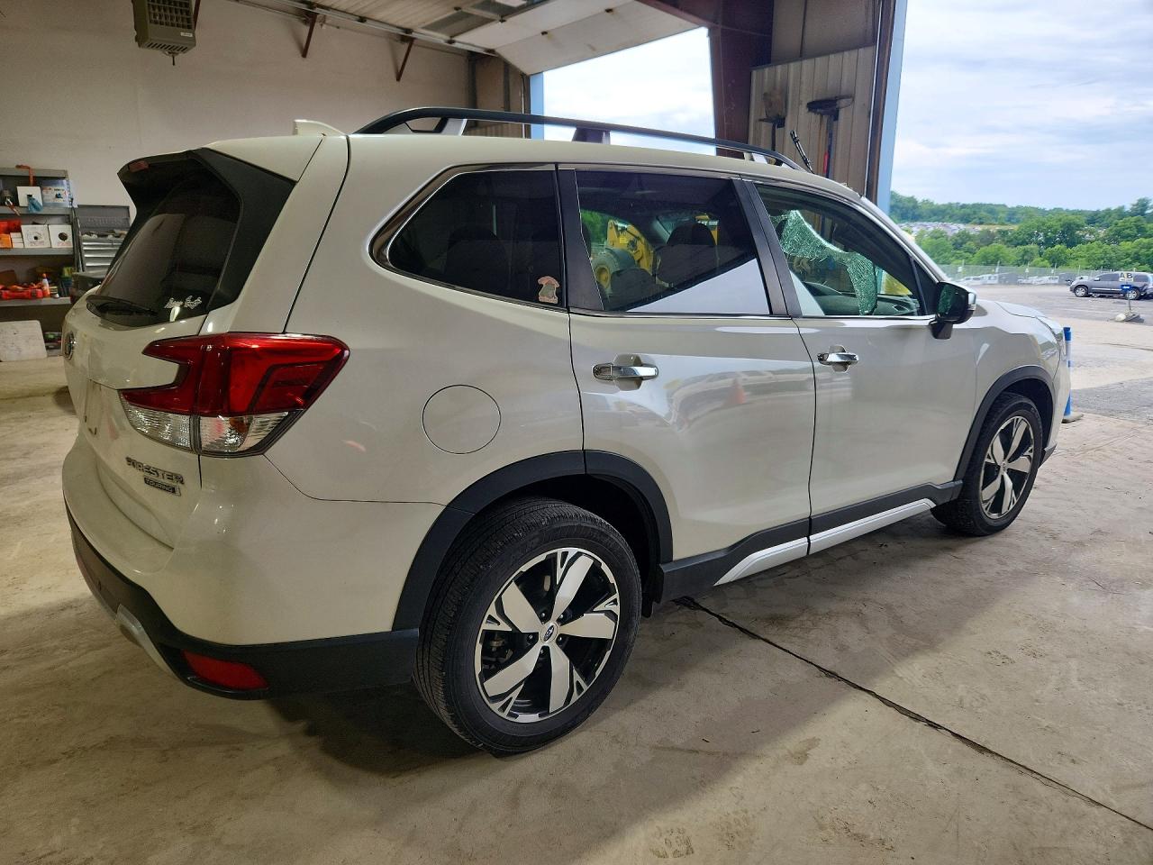 2019 SUBARU FORESTER