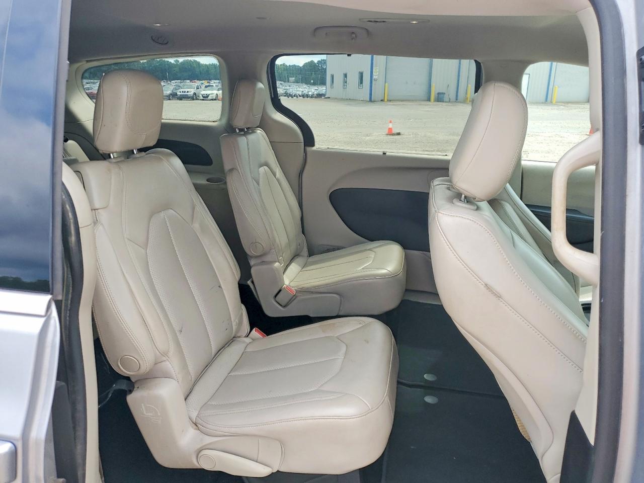 2021 CHRYSLER MINIVAN