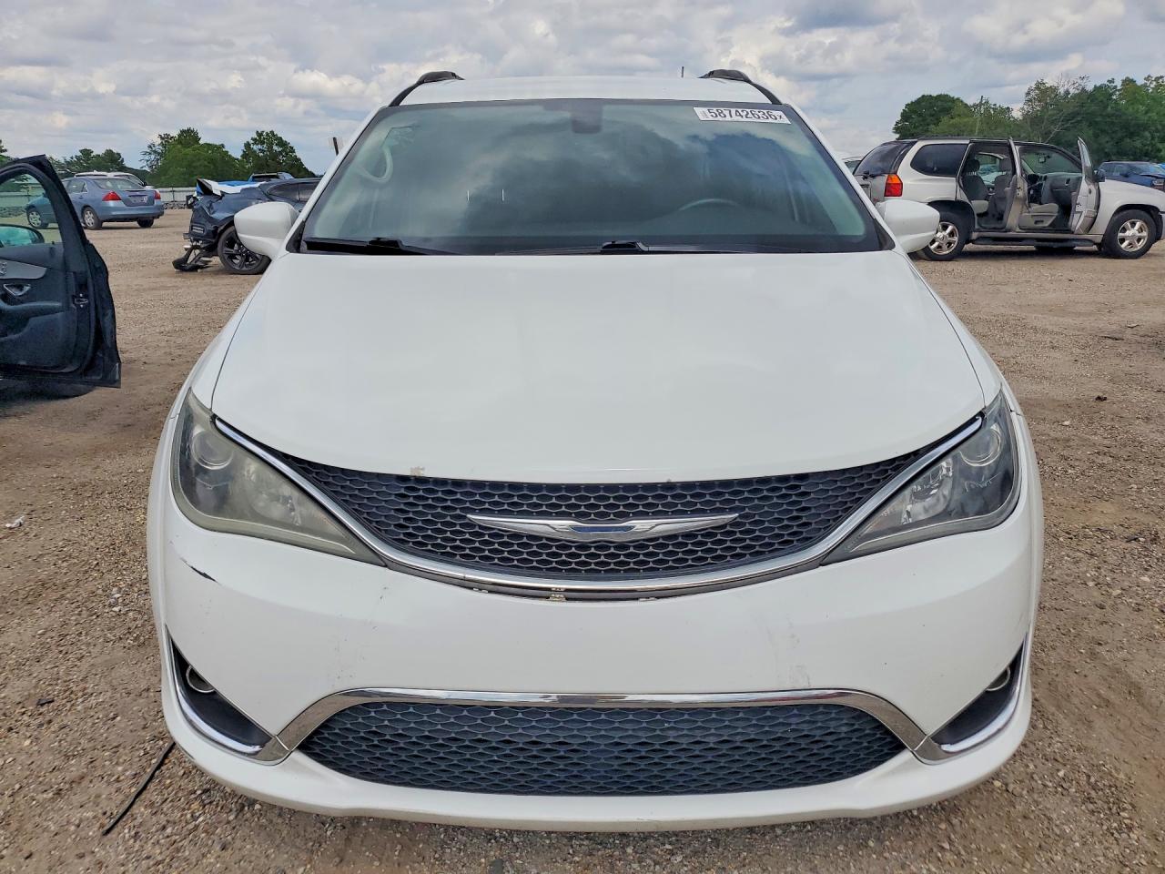 2017 CHRYSLER PACIFICA