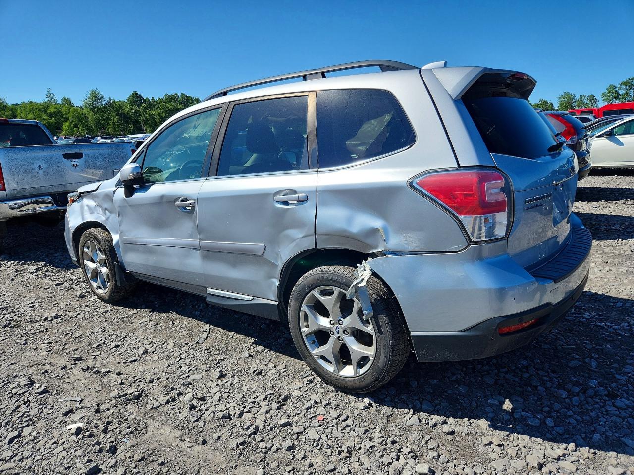 2017 SUBARU FORESTER