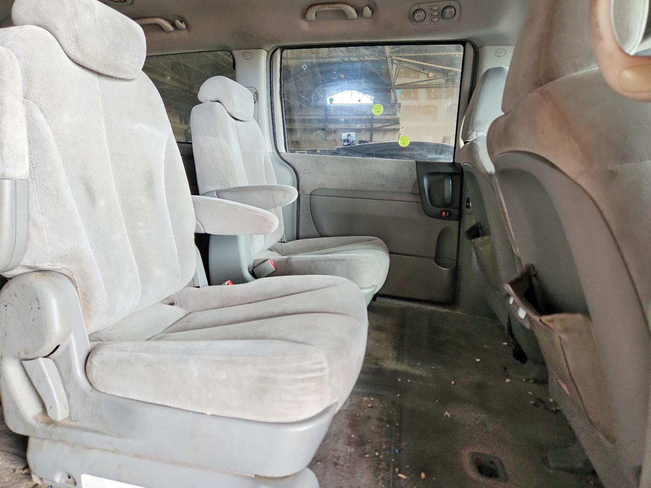 2006 KIA SEDONA
